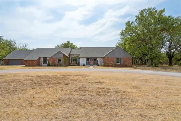 4610 NE Trails End ST, Piedmont, OK 73078