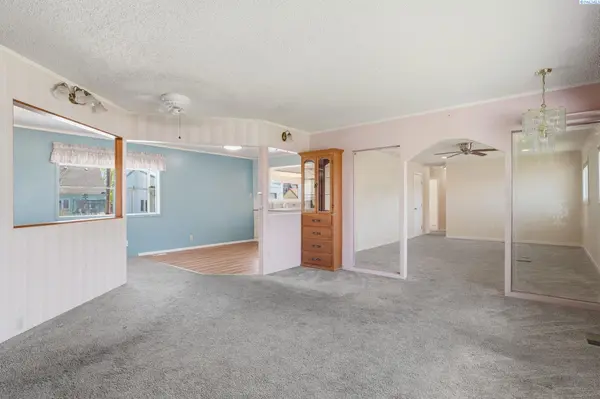 1330 Farrell Ln, Richland, WA 99354