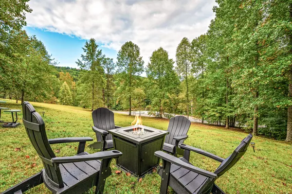 4093 Hickory Hollow Way, Sevierville, TN 37862
