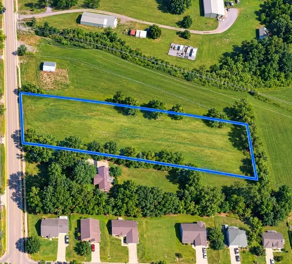 1103 Queener Rd, Loudon, TN 37774