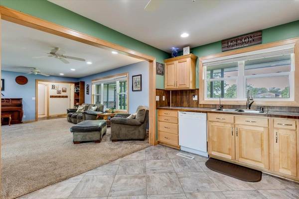 17490 SW Hillwood Rd., Rose Hill, KS 67133