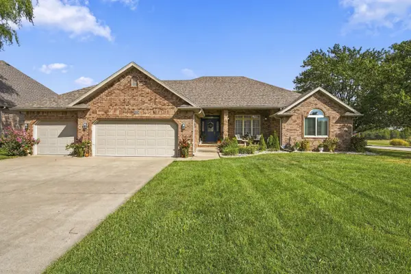 909 Glacier CT, Nixa, MO 65714