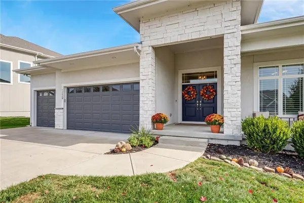 12000 W 184th ST, Overland Park, KS 66085