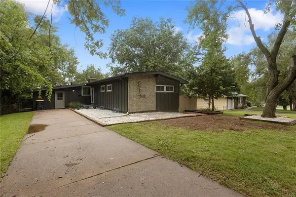 6100 E 97th ST, Kansas City, MO 64134