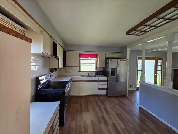 13004 E 53rd TER, Kansas City, MO 64133