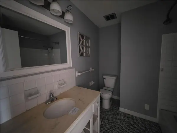 13004 E 53rd TER, Kansas City, MO 64133
