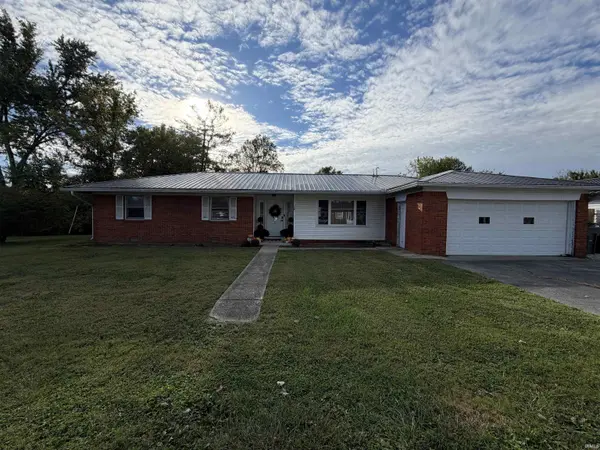 740 S 2nd ST, Dugger, IN 47848