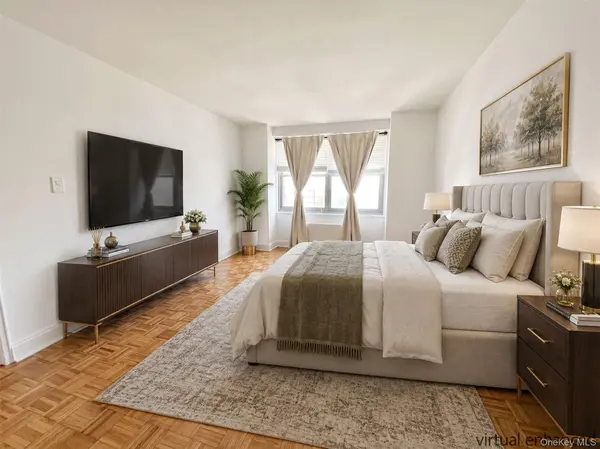 61-20 Grand Central Pkwy #A1203, Forest Hills, NY 11375