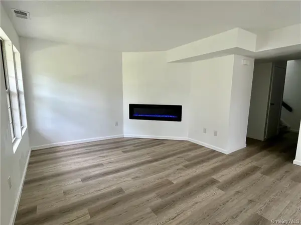 2110 Whispering HLS #197, Chester, NY 10918