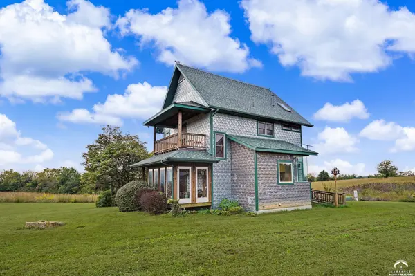 15944 54th ST, Oskaloosa, KS 66066
