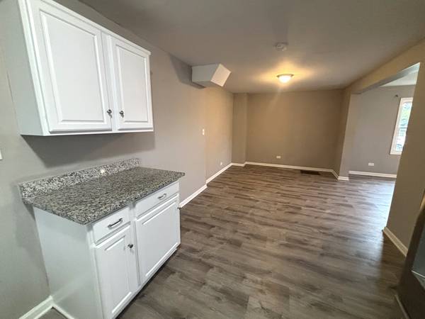 2276 Manchester RD, Wheaton, IL 60187