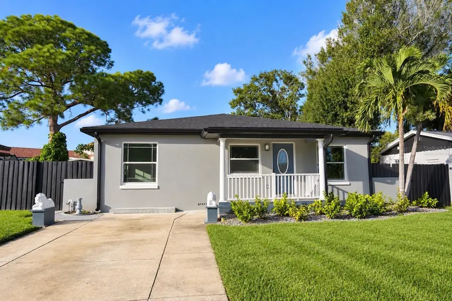 5817 DARTMOUTH AVE N, St Petersburg, FL 33710