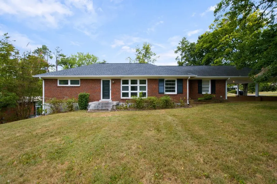 458 Oakley Dr, Nashville, TN 37220
