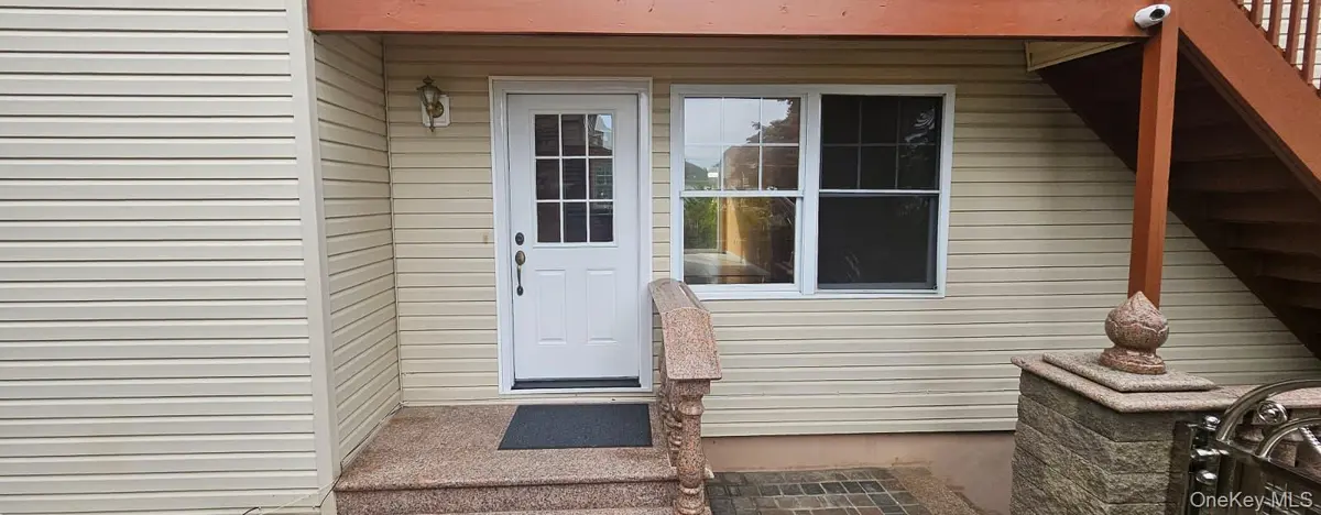 34 Nassau AVE #1, Glen Cove, NY 11542