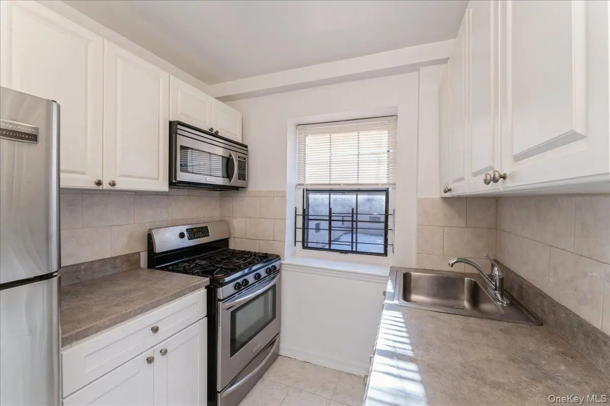78-11 Main ST #1G, Flushing, NY 11367