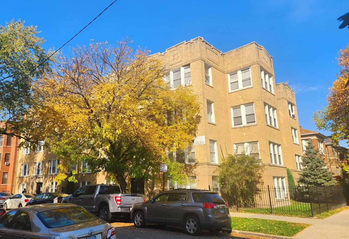 3042 W Leland AVE #3, Chicago, IL 60625
