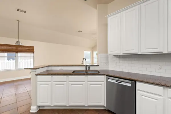 784 Sampson, Kyle, TX 78640