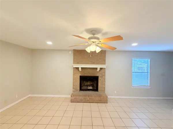 8806 Cainwood LN #B, Austin, TX 78729