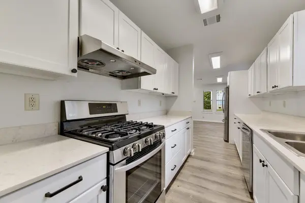 2305 W 9th ST, Austin, TX 78703