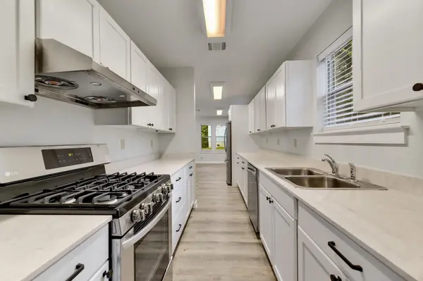 2305 W 9th ST, Austin, TX 78703