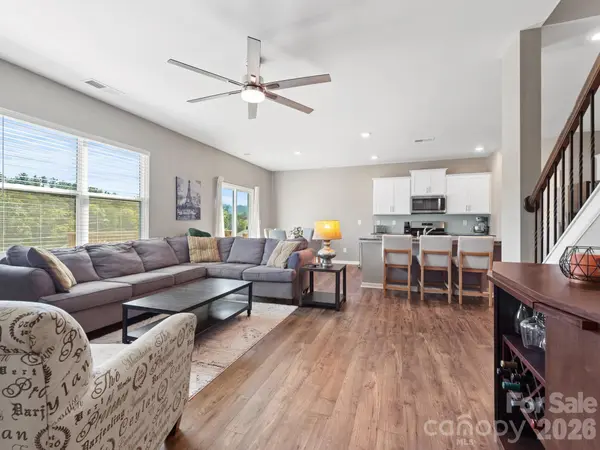 166 Amblers Knoll RD, Weaverville, NC 28787