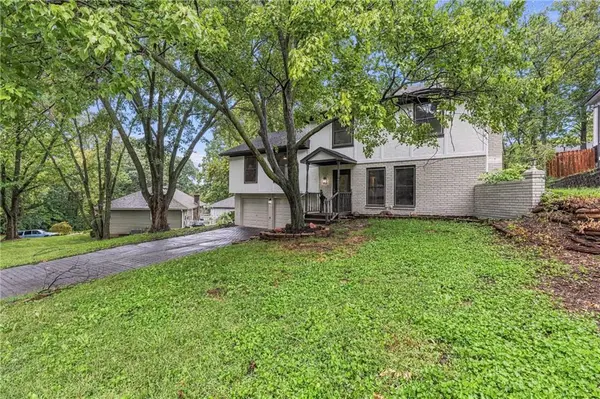 10600 NW 58th ST, Kansas City, MO 64152