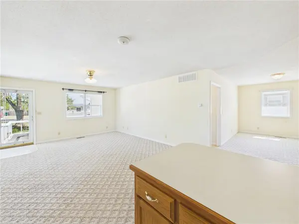 2104 S Holbrook ST, Fort Scott, KS 66701