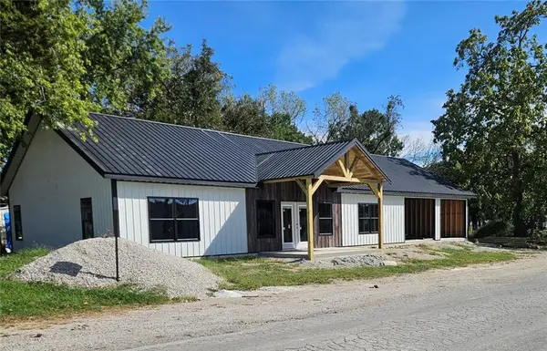 801 E Park ST, Rich Hill, MO 64779