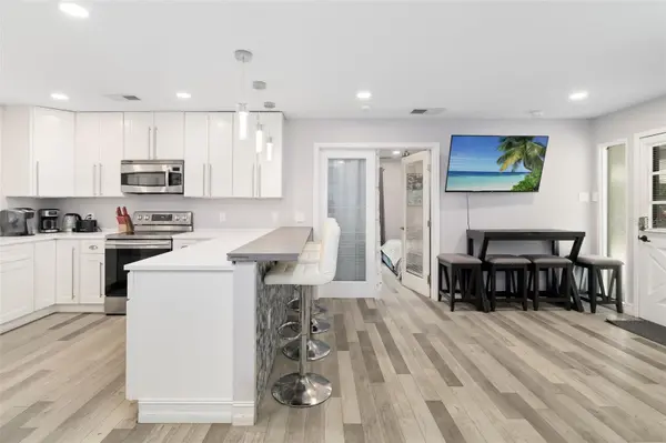 615 S SHADE AVE, Sarasota, FL 34237