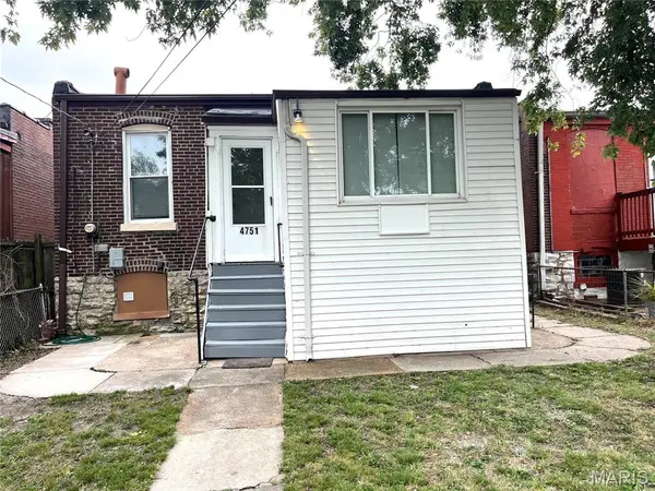 4751 Idaho AVE, St Louis, MO 63111