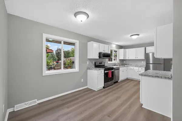 1014 9th AVE SW, Forest Lake, MN 55025