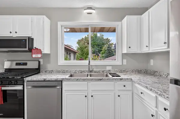 1014 9th AVE SW, Forest Lake, MN 55025