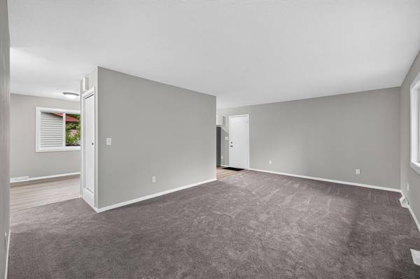 1014 9th AVE SW, Forest Lake, MN 55025