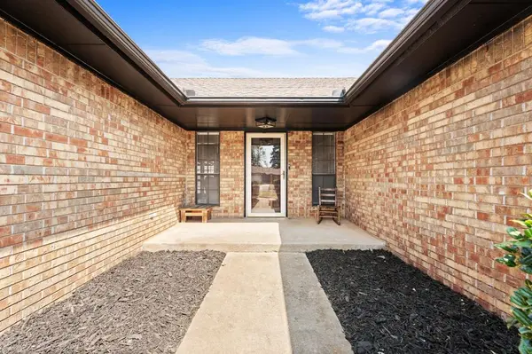 2809 Appaloosa TRL, Edmond, OK 73012