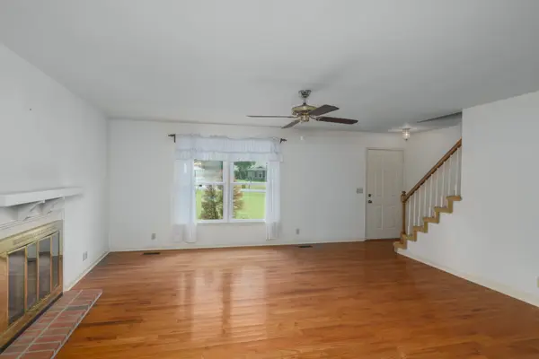 164 Cottonwood Dr, Murfreesboro, TN 37128