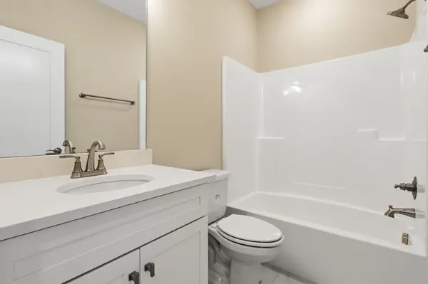 5561 Sinclair St, Murfreesboro, TN 37127