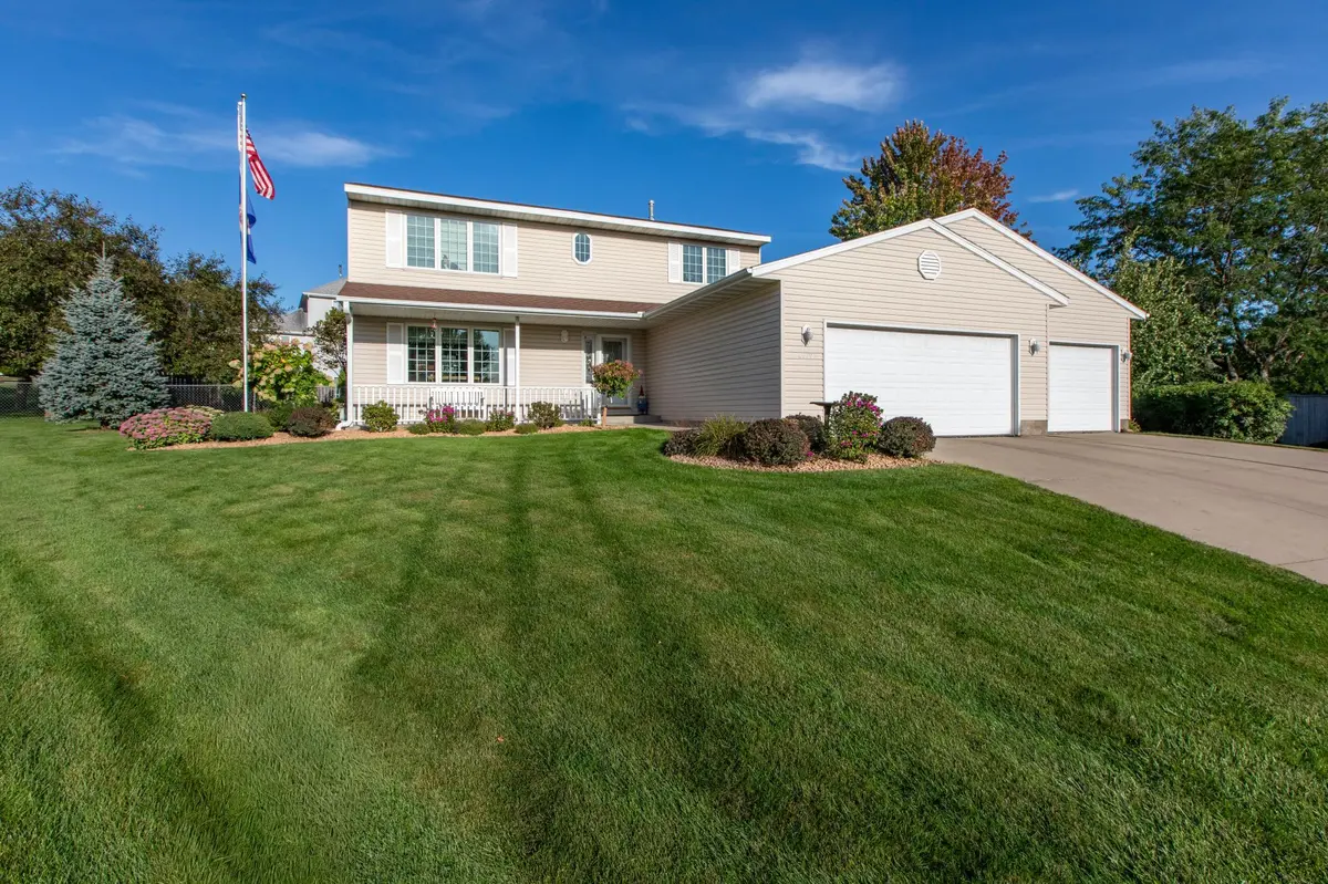 4422 Surrey LN NW, Rochester, MN 55901