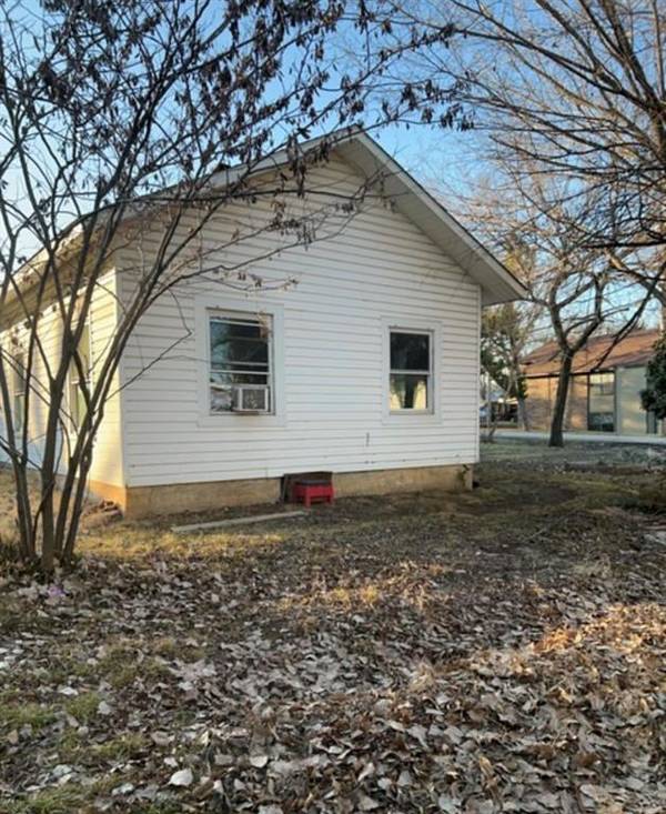 307 W Main Street, Pilot Point, TX 76258