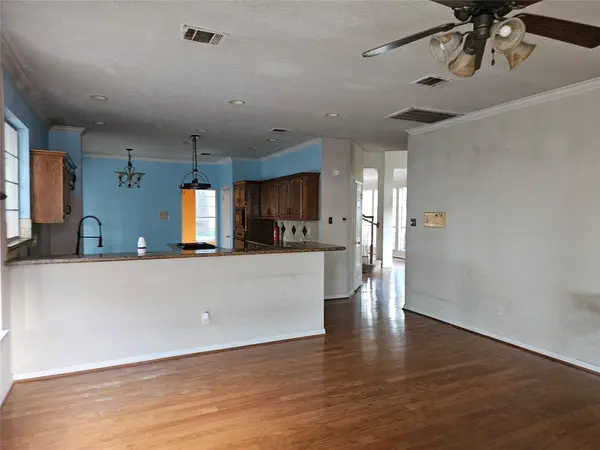 1237 Rocky Creek DR, Pflugerville, TX 78660