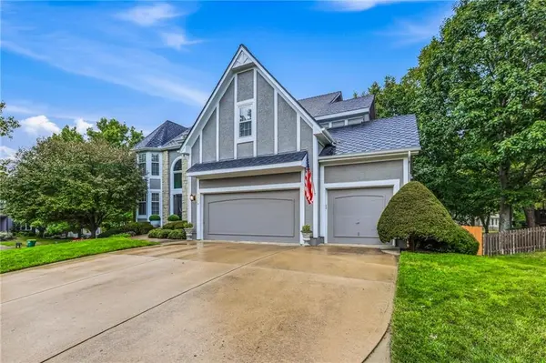 5316 W 132 ST, Overland Park, KS 66209