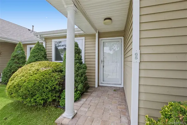 65 Eric DR, Middle Island, NY 11953