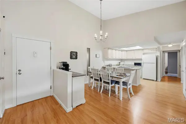 1465 Heritage LNDG #401, St Charles, MO 63303
