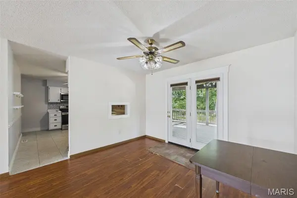 893 Woodridge DR, Arnold, MO 63010