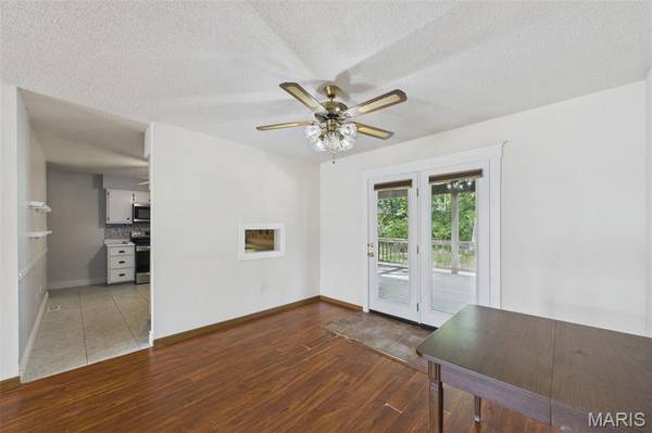 893 Woodridge DR, Arnold, MO 63010