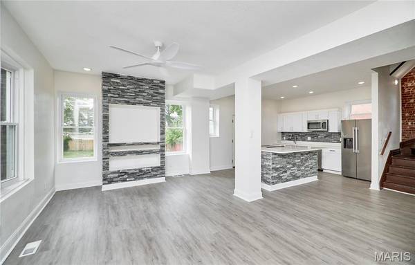 5922 Clemens AVE, St Louis, MO 63112