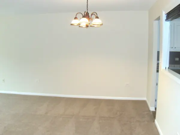 125 Acacia CIR #112, Indian Head Park, IL 60525