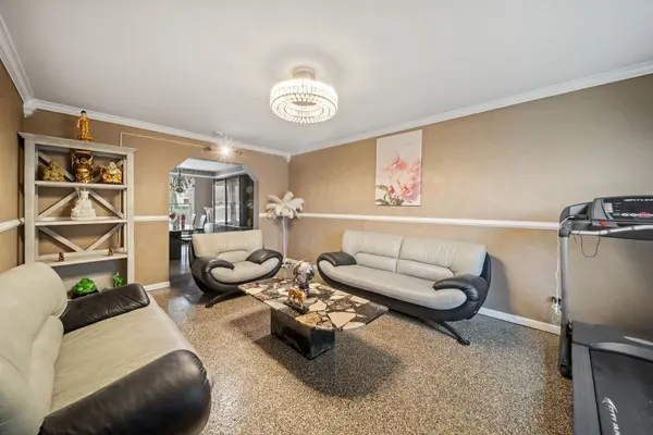 384 Polo Club DR, Glendale Heights, IL 60139