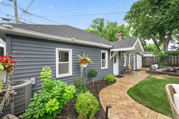 1337 Henry ST #CH, Des Plaines, IL 60016