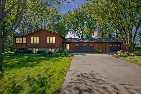 22465 Rush Creek DR, Rogers, MN 55374