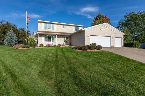 4422 Surrey LN NW, Rochester, MN 55901